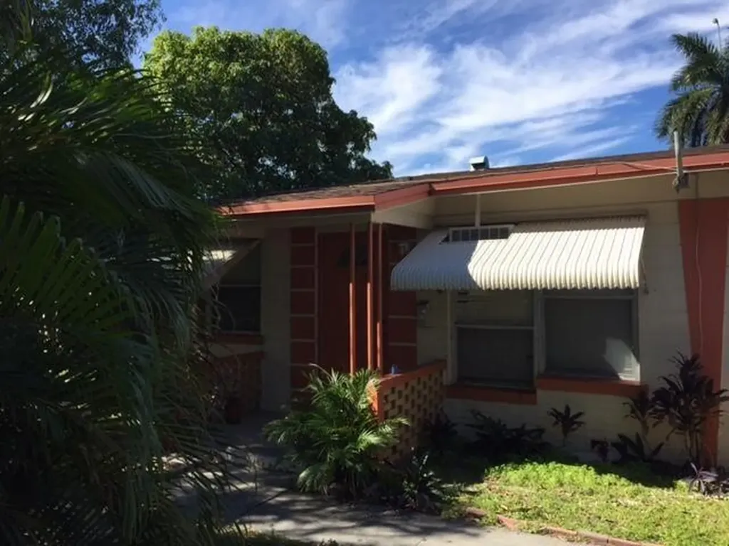 1911 Lake Worth Road Lake Worth Beach FL 33461