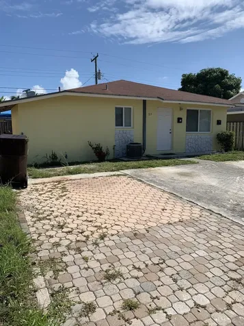 717 W Lakewood Road West Palm Beach FL 33405