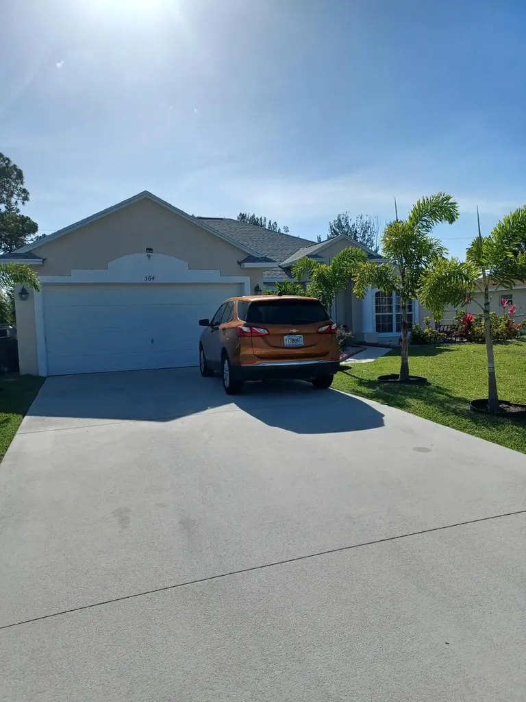 364 NW Hogan Street Port St Lucie FL 34983