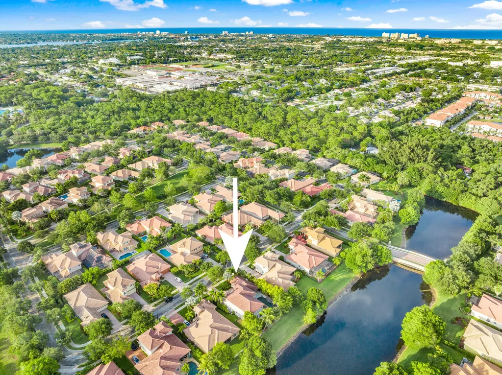 108 Via Catalunha Jupiter FL 33458