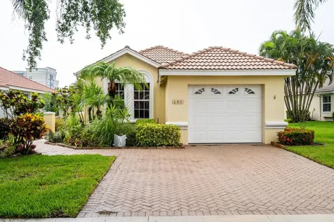 680 SW Treasure Cove Port St Lucie FL 34986