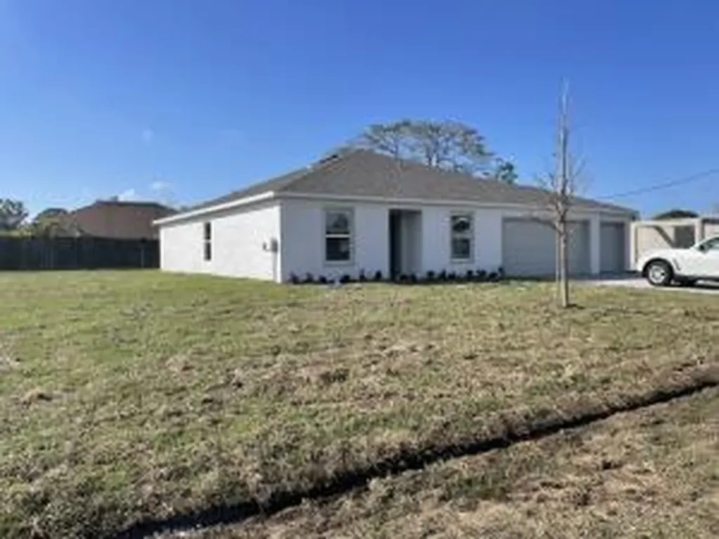6454 NW Polly Court Port St Lucie FL 34983