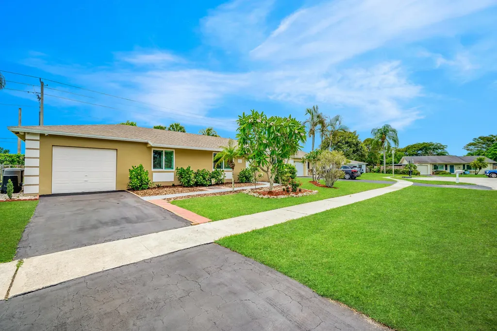 9764 Alaska Circle Boca Raton FL 33434