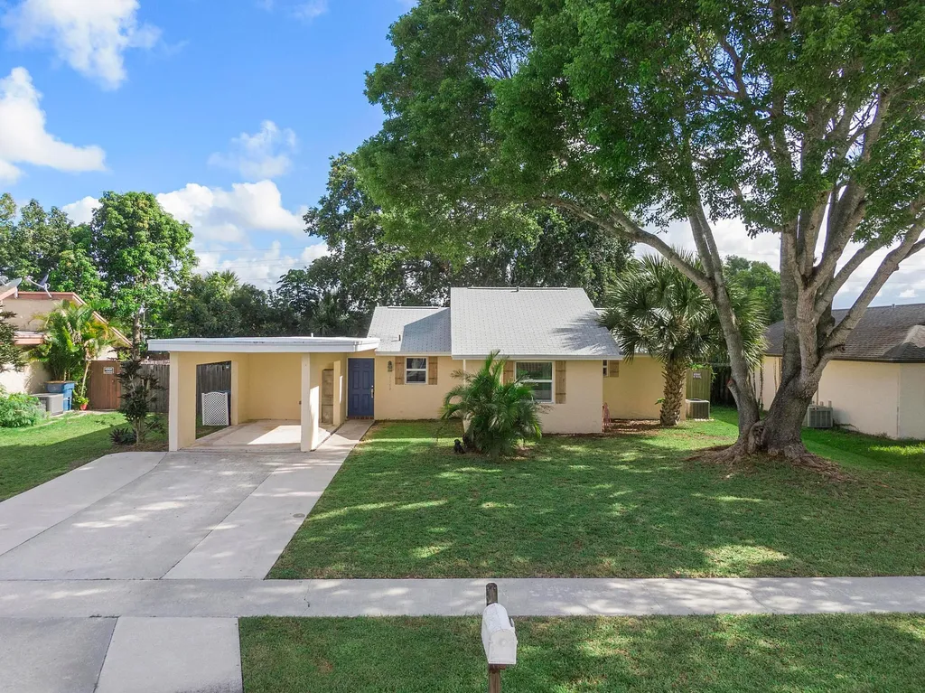 10359 Showboat Lane Royal Palm Beach FL 33411