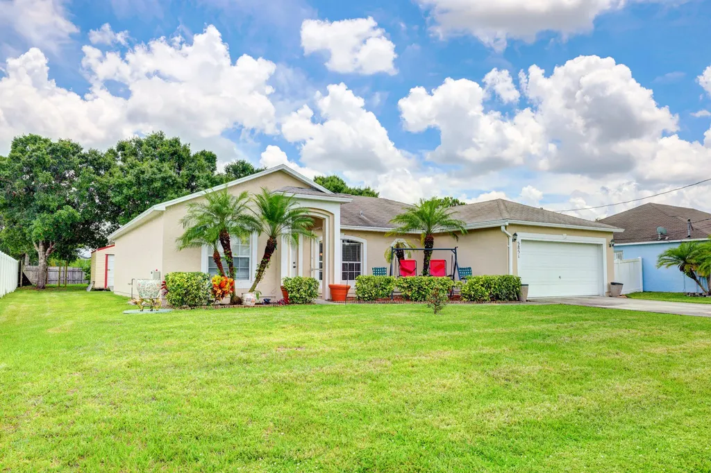5851 NW Cullom Circle Port St Lucie FL 34986