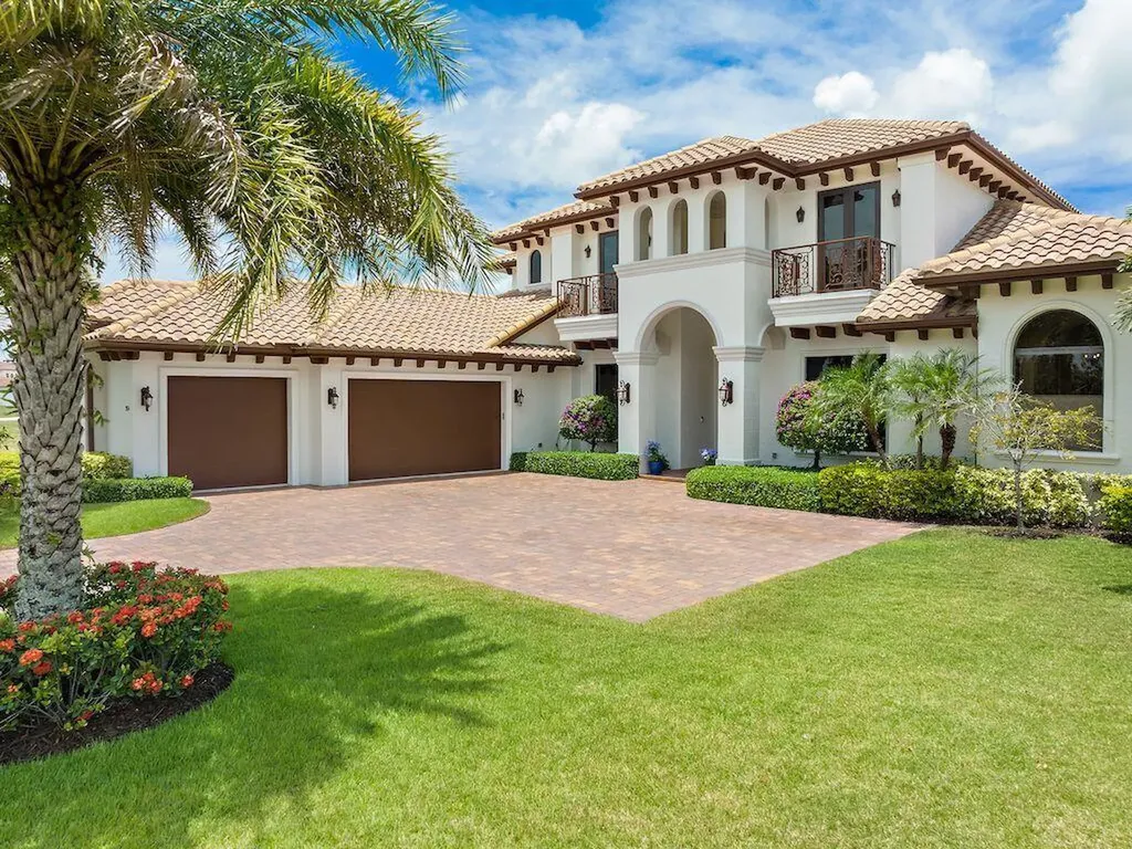 154 SE Strada Tione Port St Lucie FL 34952