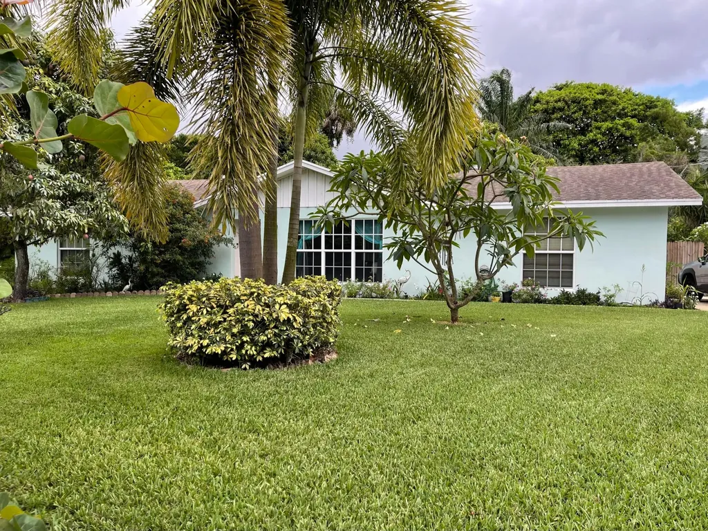 5213 Bethany Lane Haverhill FL 33415