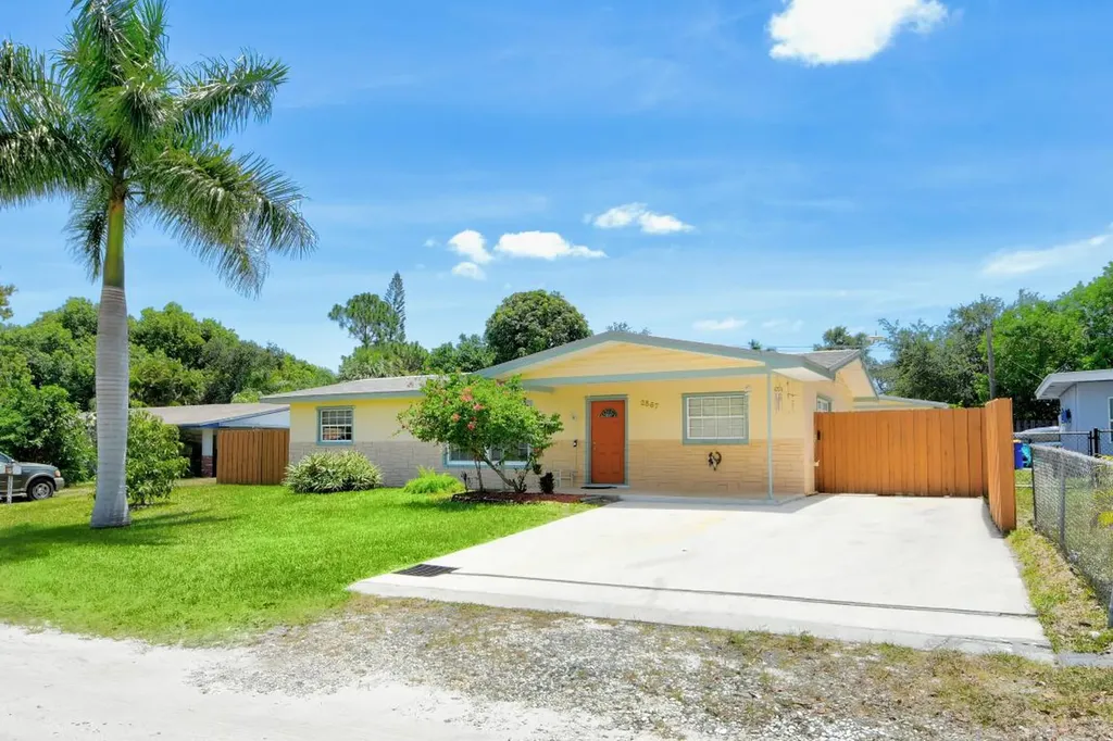 2567 SW Barbara Avenue Palm City FL 34990