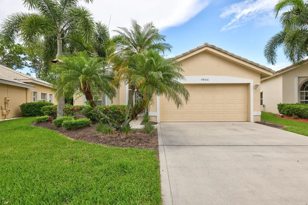 4866 SE Devenwood Way Stuart FL 34997