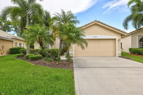4866 SE Devenwood Way Stuart FL 34997
