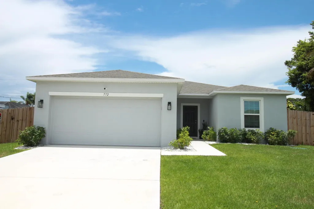 772 SE Starflower Avenue Port St Lucie FL 34983