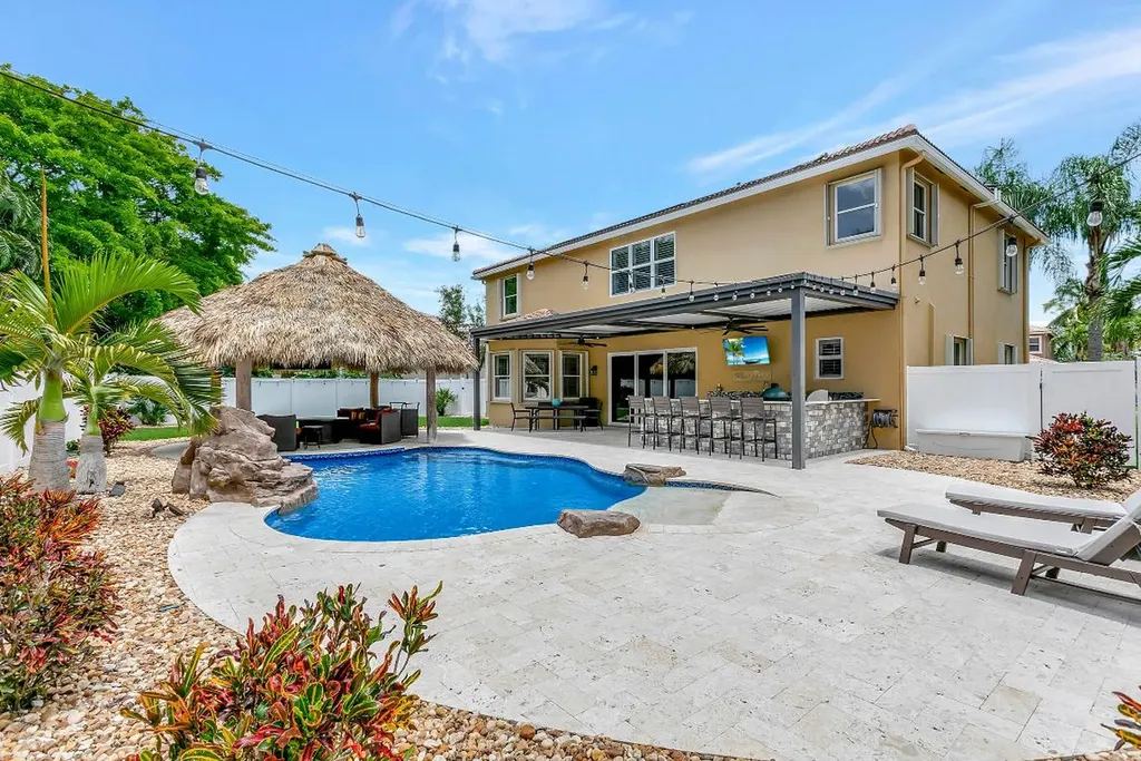 6841 Finamore Circle Lake Worth FL 33467