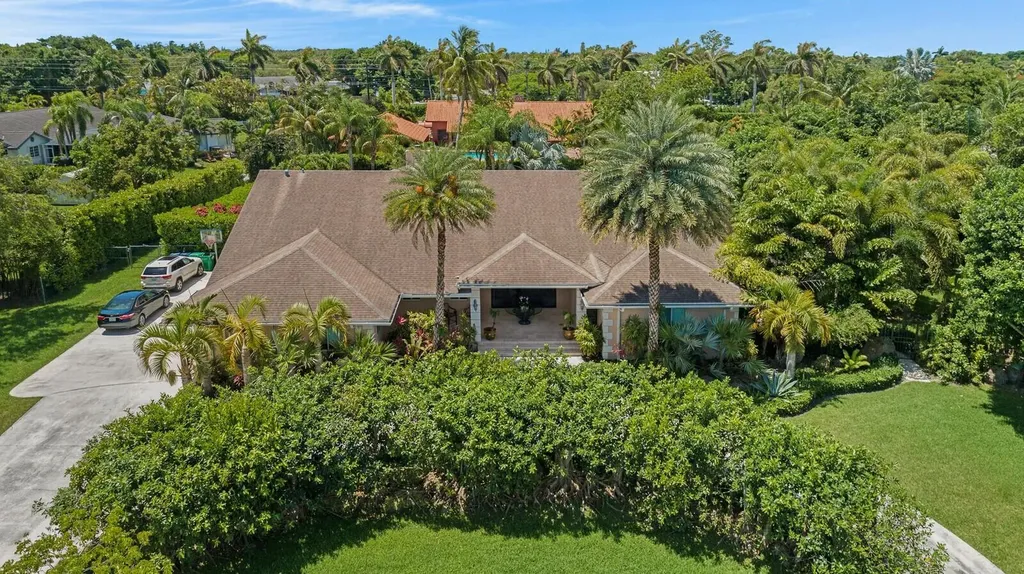 8500 SW 182nd Terrace Palmetto Bay FL 33157