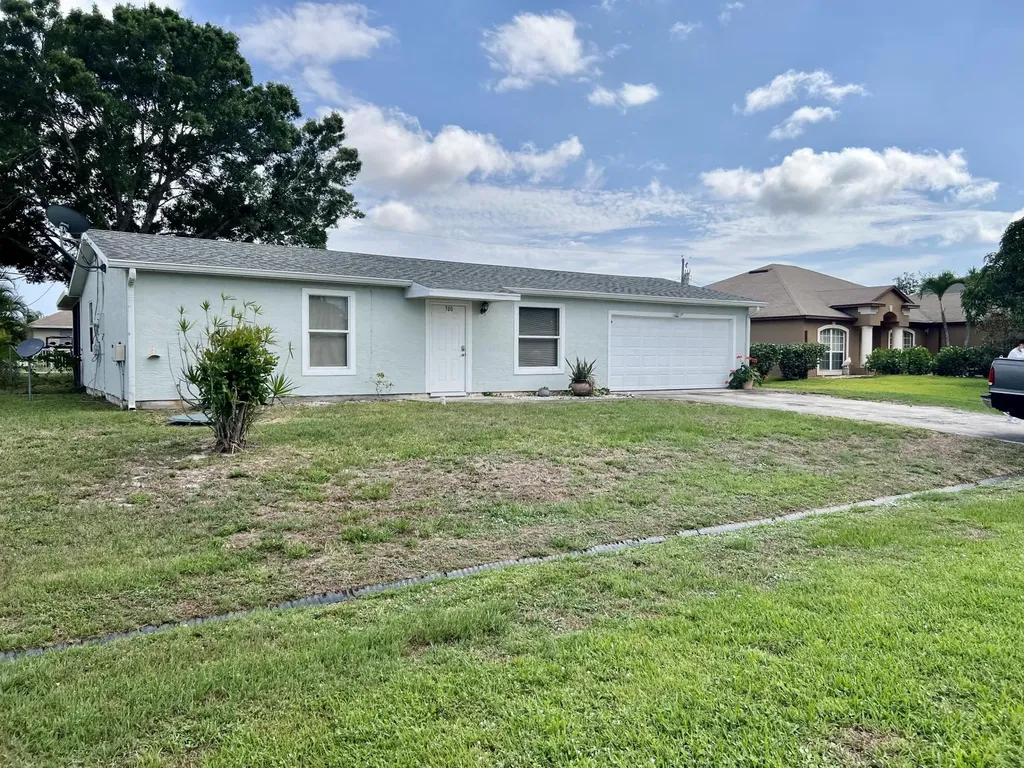 700 SW Sareta Avenue Port St Lucie FL 34953