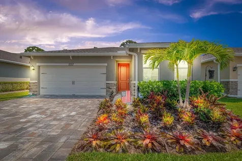 5717 SE Kawana Trail Hobe Sound FL 33455
