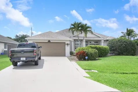 374 SW Donna Terrace Port St Lucie FL 34984