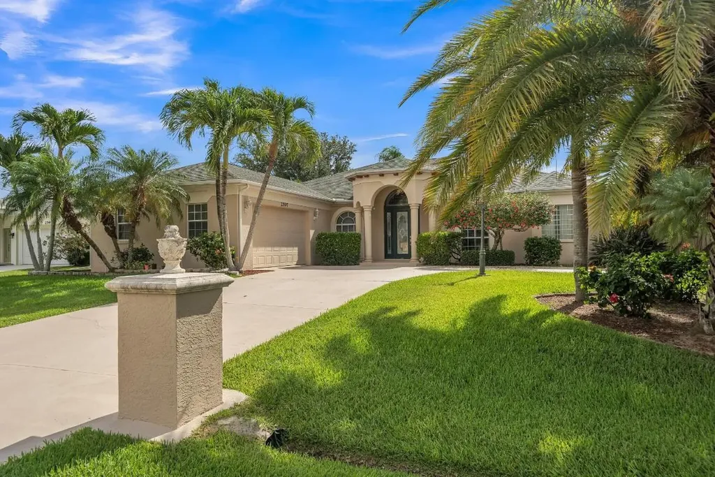2597 SW Gabor Court Port St Lucie FL 34953