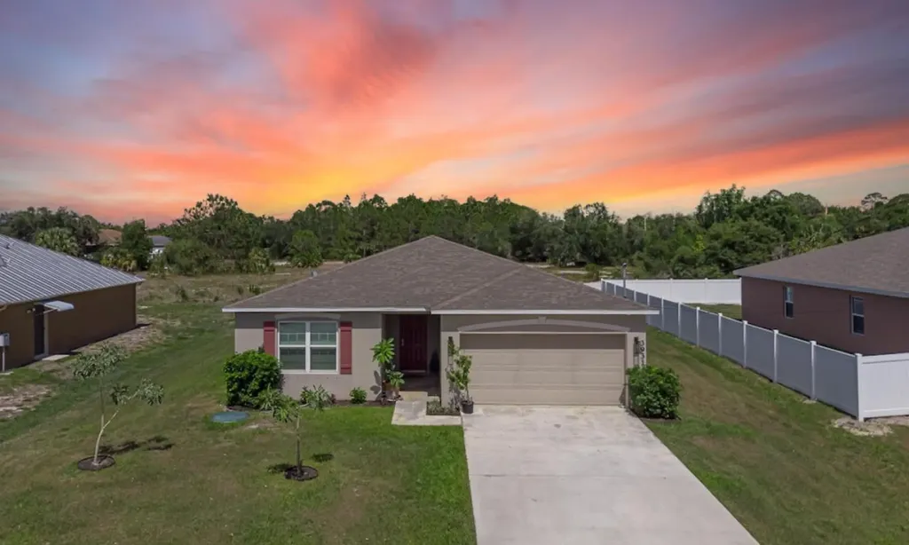 3931 SW Hablow Street Port St Lucie FL 34953