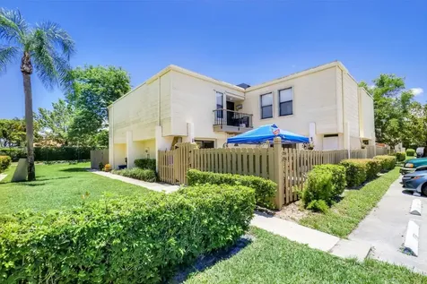 1554 Shaker Circle Wellington FL 33414