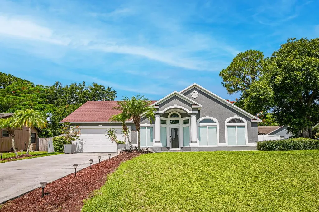 2522 SW Kensington Street Port St Lucie FL 34953