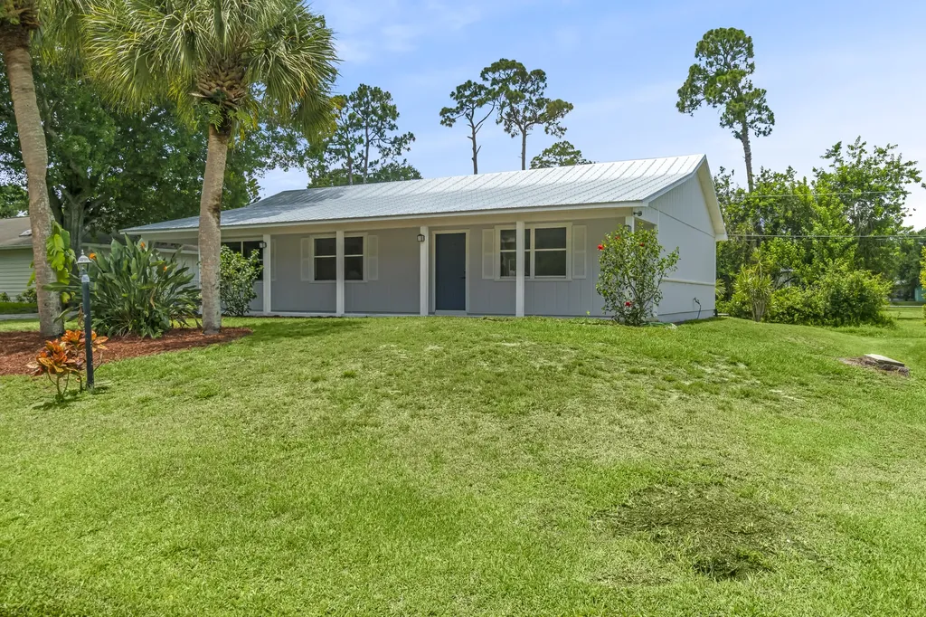 1415 16th Court SW Vero Beach FL 32962