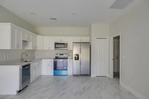 76 N Orange Street Fellsmere FL 32948