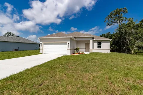 76 N Orange Street Fellsmere FL 32948