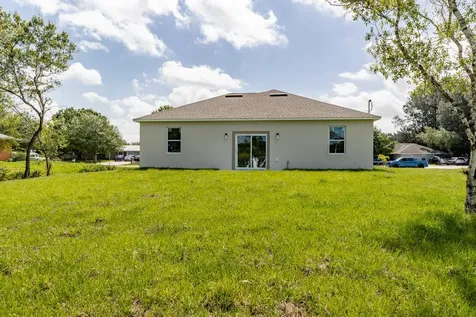 76 N Orange Street Fellsmere FL 32948