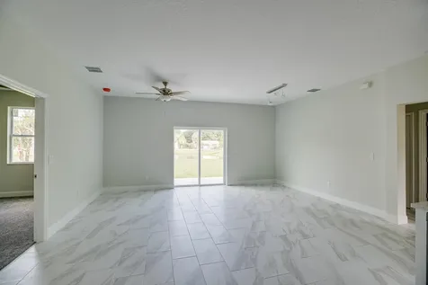 76 N Orange Street Fellsmere FL 32948