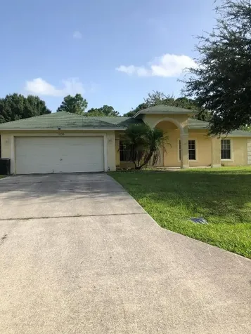 1535 SW Hunnicut Avenue Port St Lucie FL 34953