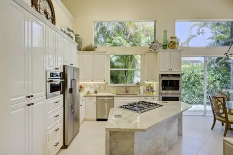 4148 NW Briarcliff Circle Boca Raton FL 33496