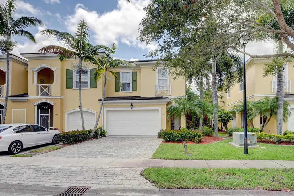 6083 NW Helmsdale Way Port St Lucie FL 34983