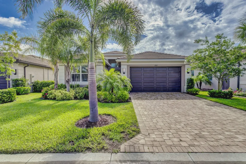 11927 SW Wood Stork Way Port St Lucie FL 34987