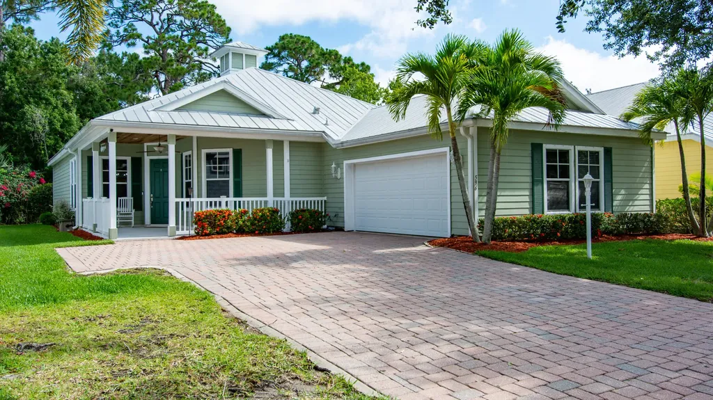 596 NE Canoe Park Circle Port St Lucie FL 34983