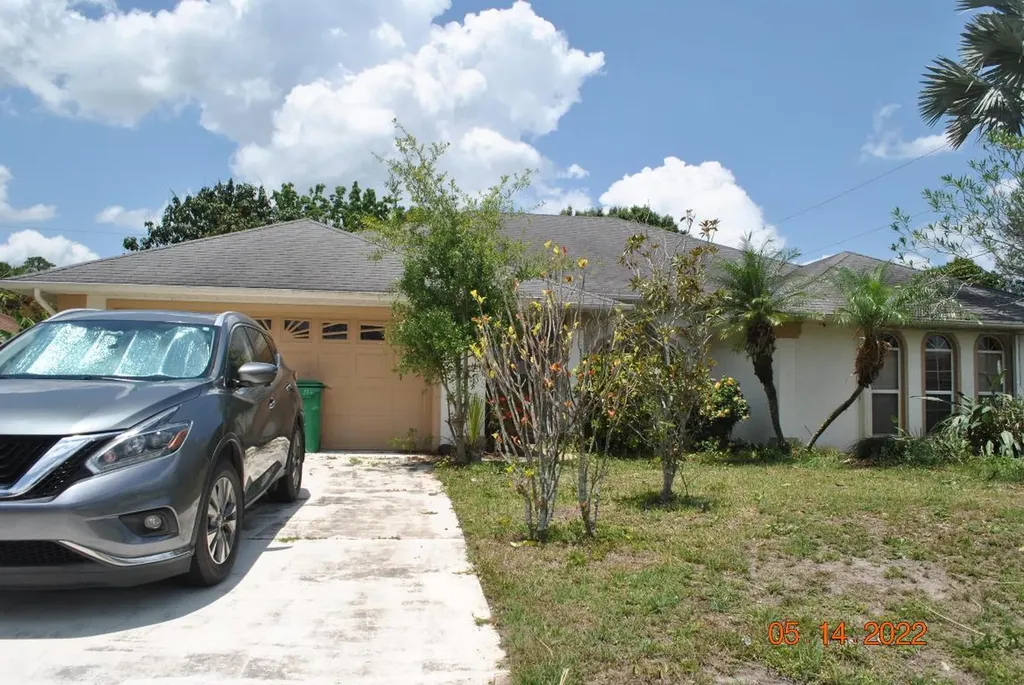 1863 SW Janette Avenue Port St Lucie FL 34953