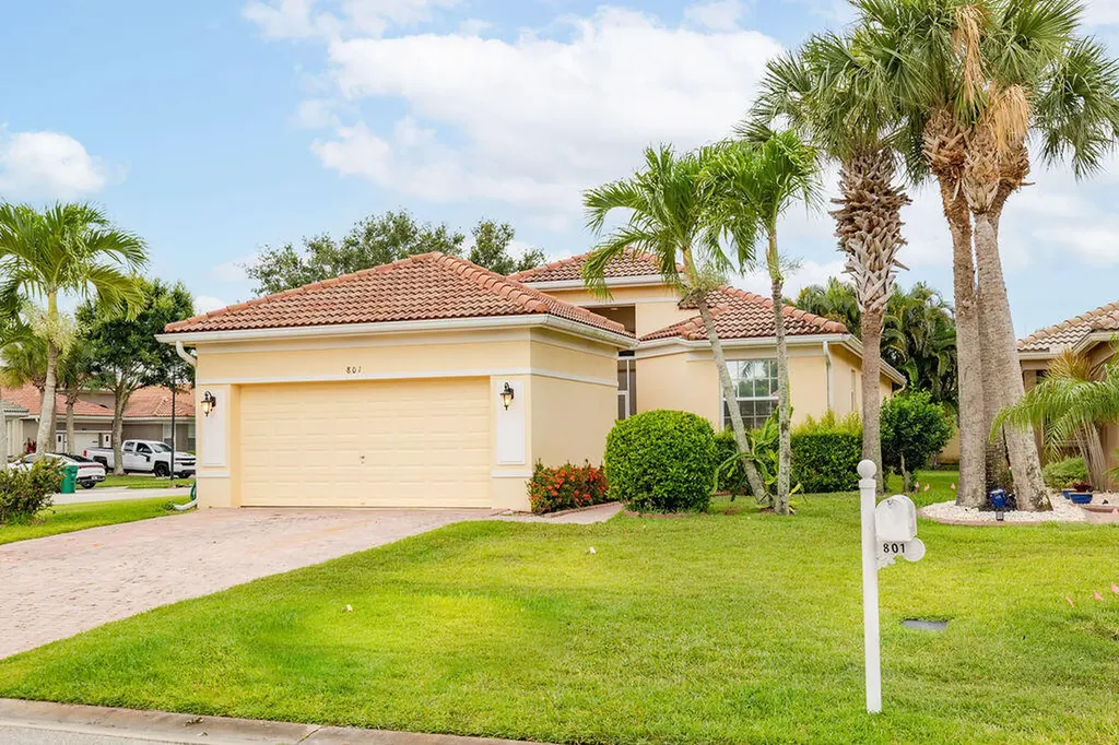 801 NW Rutherford Court Port St Lucie FL 34983