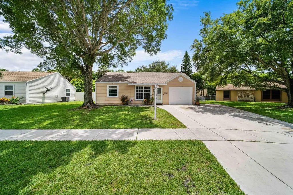 1116 Grandview Circle Royal Palm Beach FL 33411