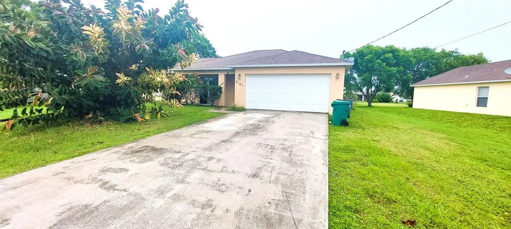 2148 SE Mandrake Circle Port St Lucie FL 34952