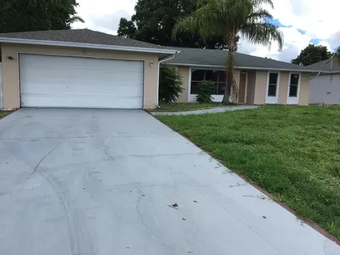 2437 SW Monterrey Lane Port St Lucie FL 34953