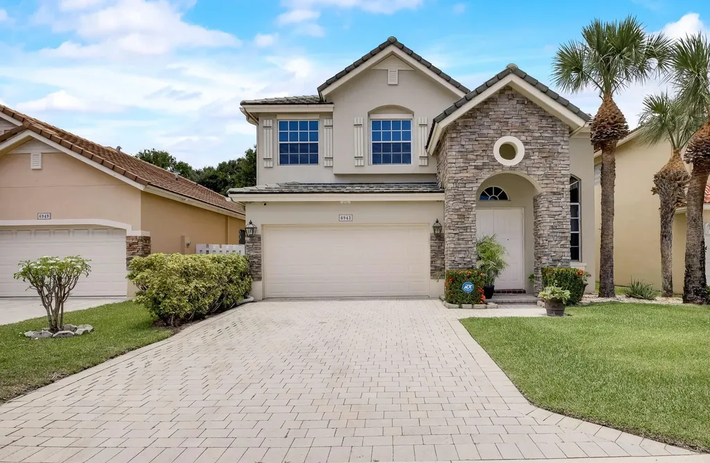 6943 Spider Lily Lane Lake Worth FL 33462