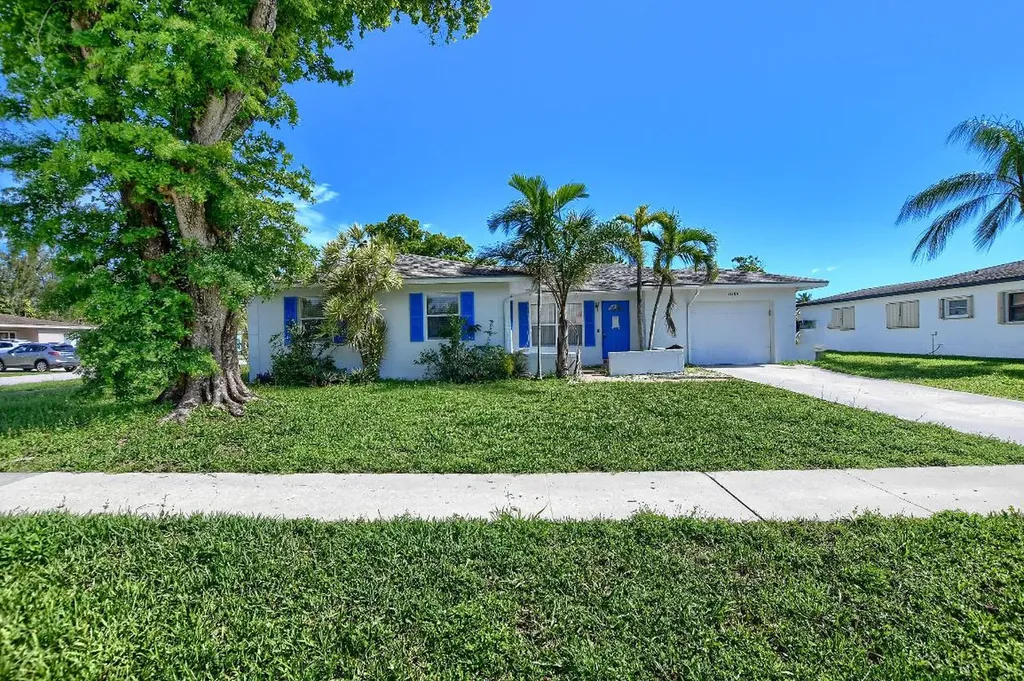 11199 Median Street Boca Raton FL 33428