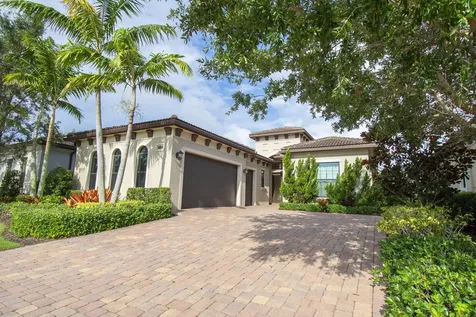 187 SE Calmo Circle Port St Lucie FL 34984
