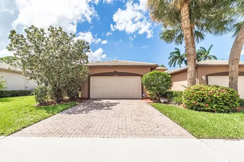 10668 Royal Caribbean Circle Boynton Beach FL 33437