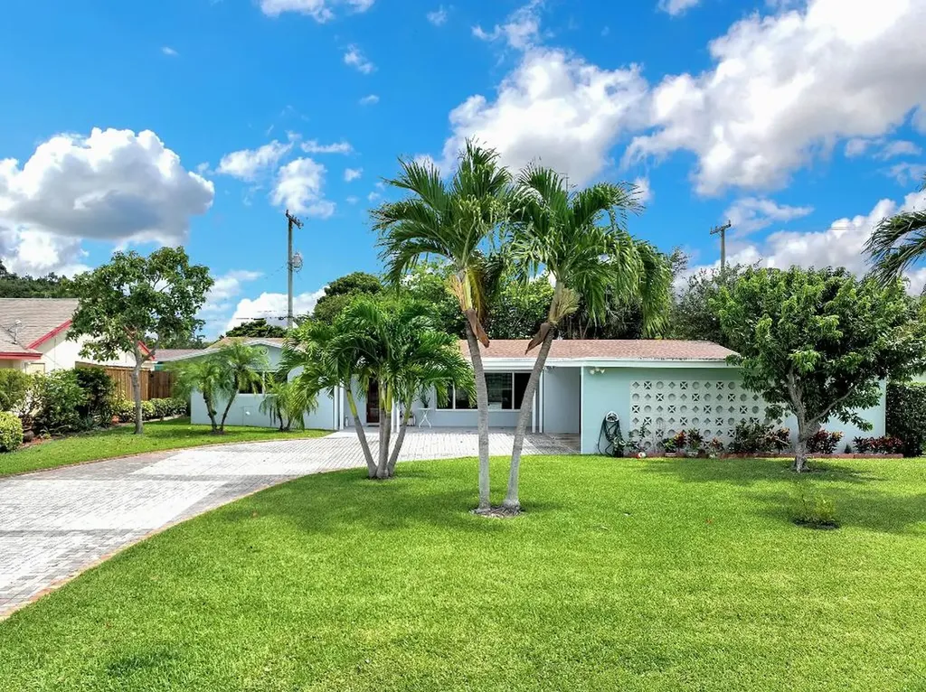 714 SW 25th Avenue Boynton Beach FL 33435