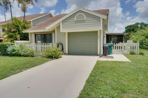 1591 SE Harmony Court Port St Lucie FL 34952