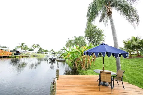 733 SE Calmoso Drive Port St Lucie FL 34983