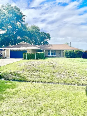 349 NE Gladiola Avenue Port St Lucie FL 34983