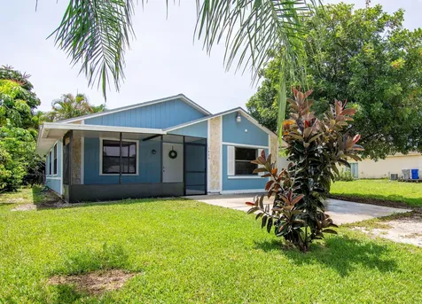 1426 25th Court SW Vero Beach FL 32962