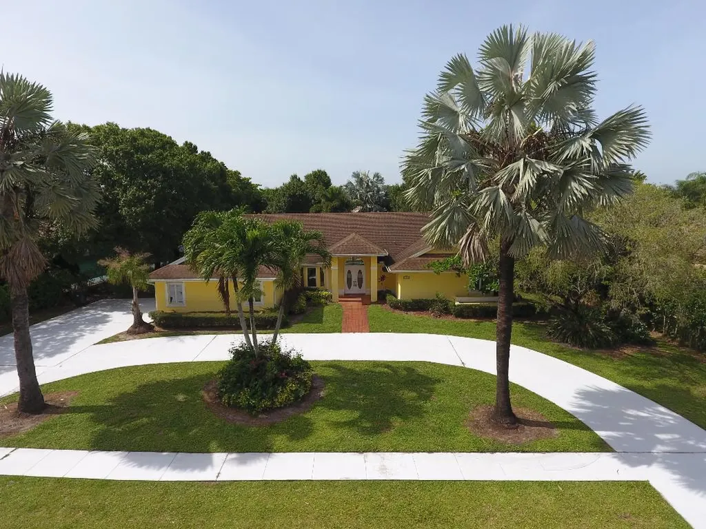 15855 Meadow Wood Drive Wellington FL 33414