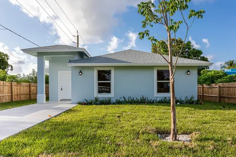 1142 19th Avenue N Lake Worth Beach FL 33460